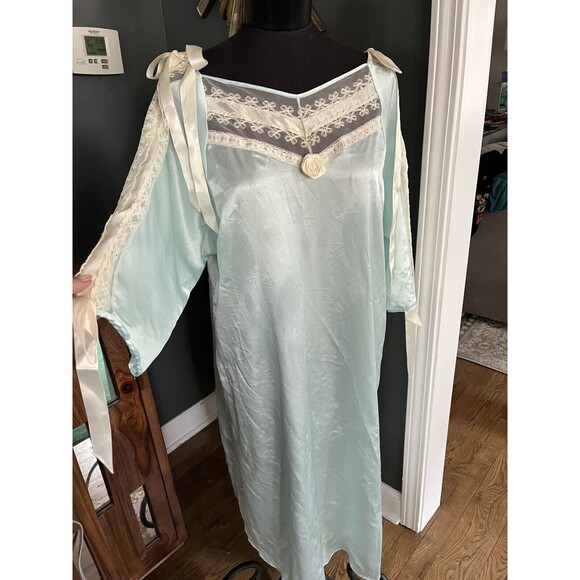 Vintage JANE RUSSELL Baby Blue 1950's Peignoir Nightgown Night Dress